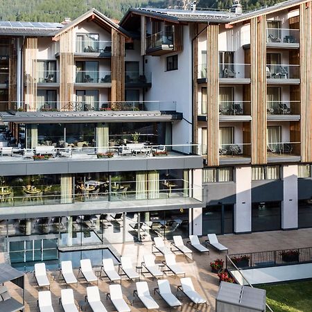 Ciampedie Luxury Alpine Spa Hotel ヴィーゴ・ディ・ファッサ エクステリア 写真