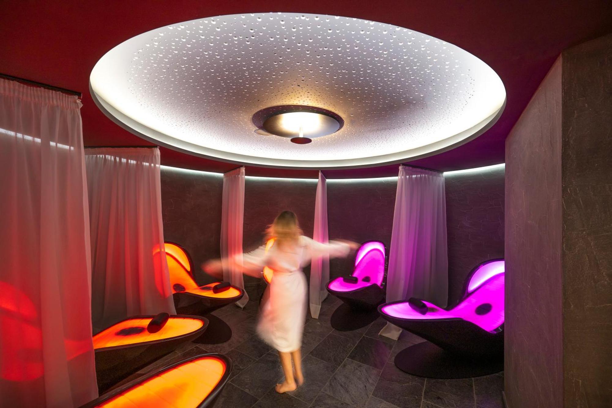Ciampedie Luxury Alpine Spa Hotel ヴィーゴ・ディ・ファッサ エクステリア 写真