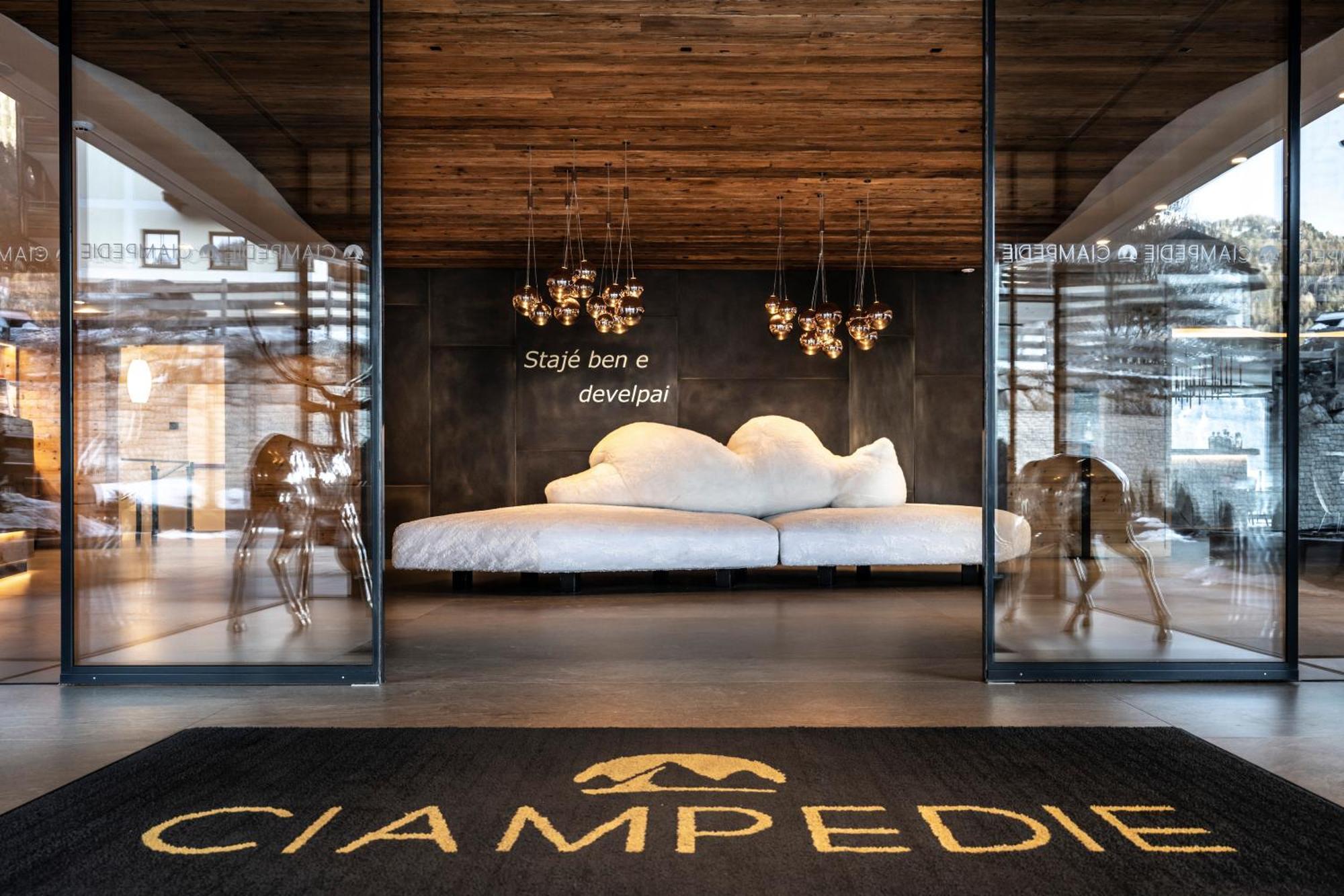 Ciampedie Luxury Alpine Spa Hotel ヴィーゴ・ディ・ファッサ エクステリア 写真