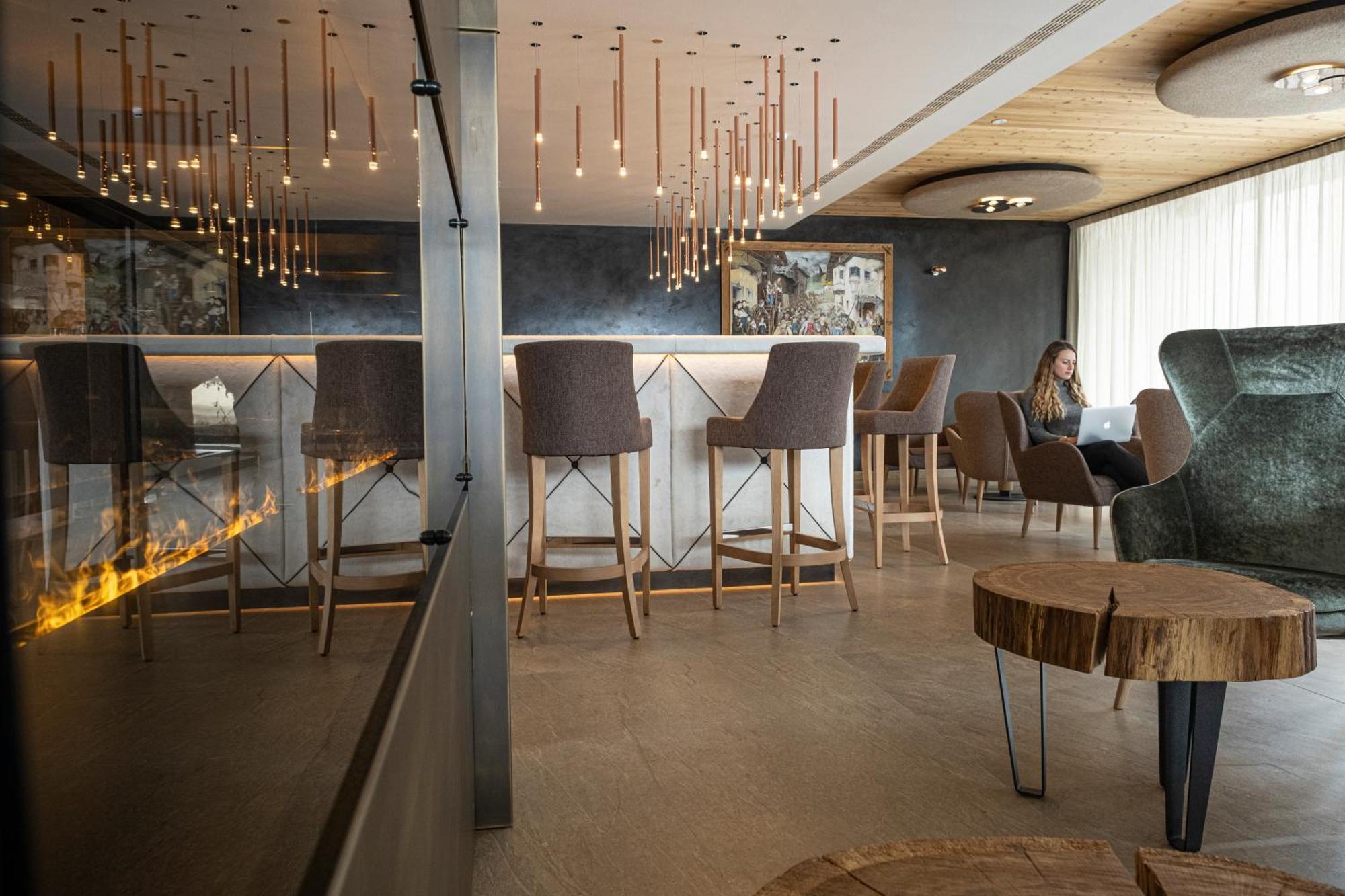 Ciampedie Luxury Alpine Spa Hotel ヴィーゴ・ディ・ファッサ エクステリア 写真