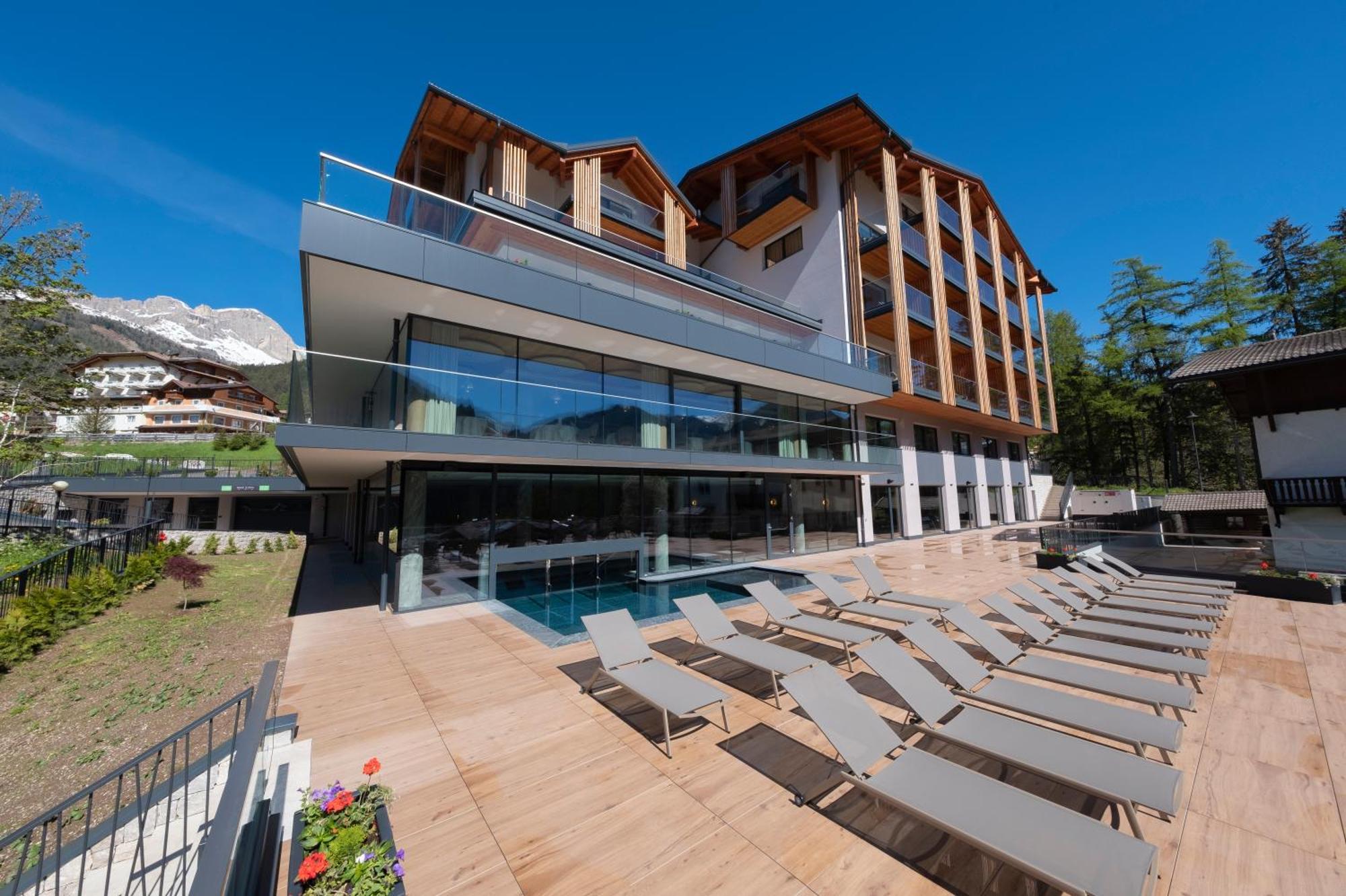 Ciampedie Luxury Alpine Spa Hotel ヴィーゴ・ディ・ファッサ エクステリア 写真
