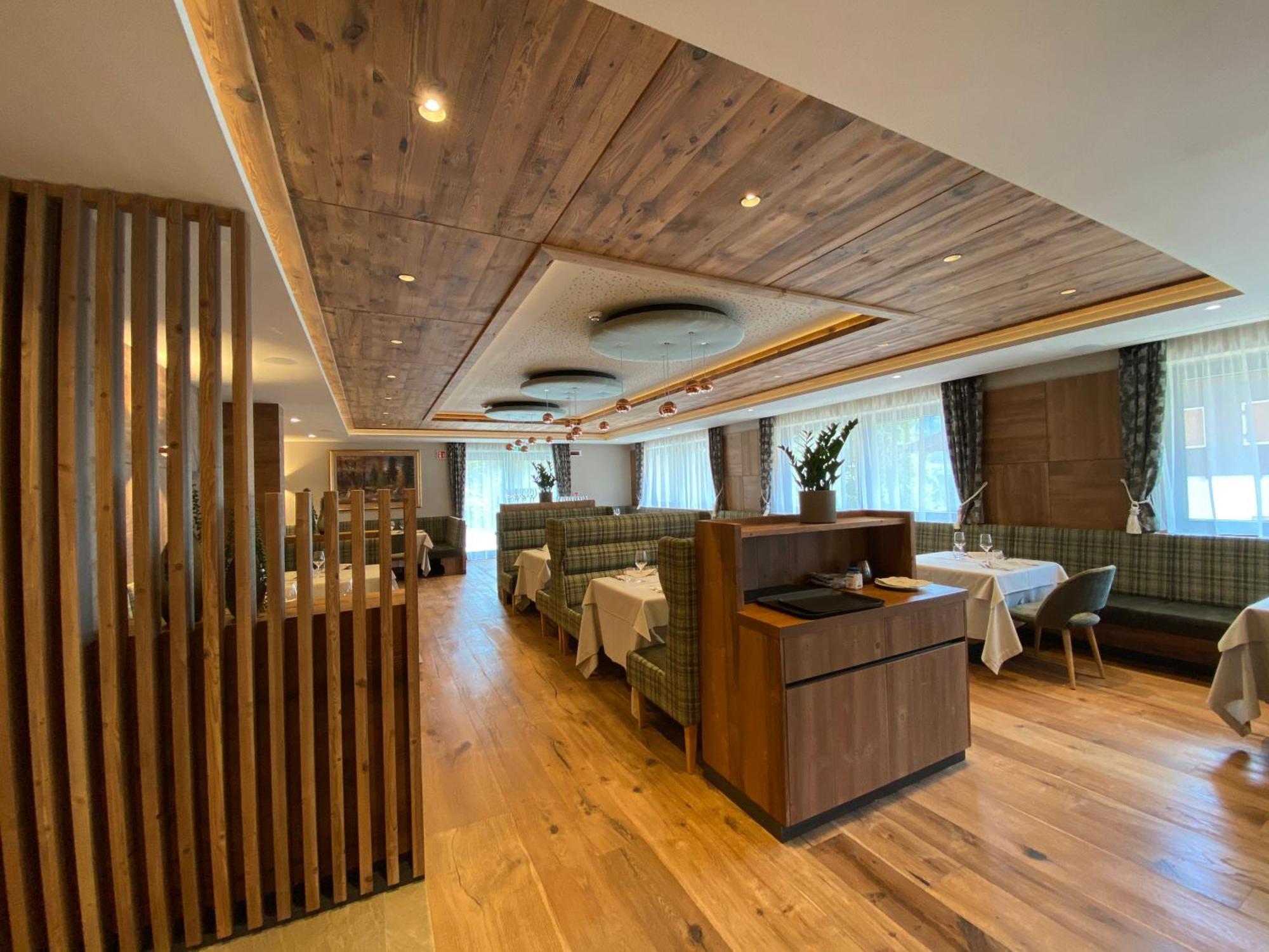 Ciampedie Luxury Alpine Spa Hotel ヴィーゴ・ディ・ファッサ エクステリア 写真