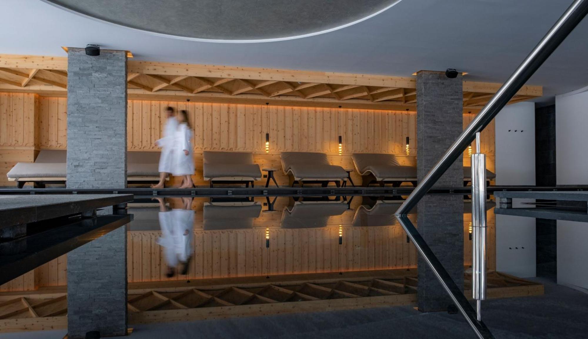 Ciampedie Luxury Alpine Spa Hotel ヴィーゴ・ディ・ファッサ エクステリア 写真